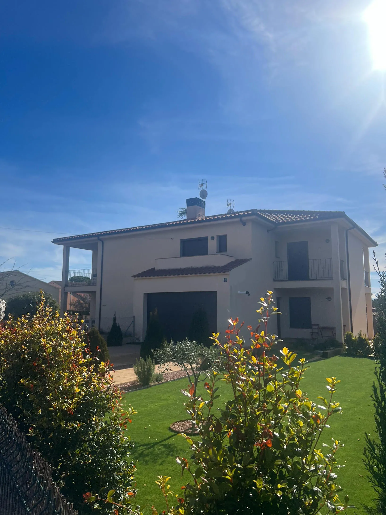 Chalet unifamiliar de dos plantas con jardín en Collbató